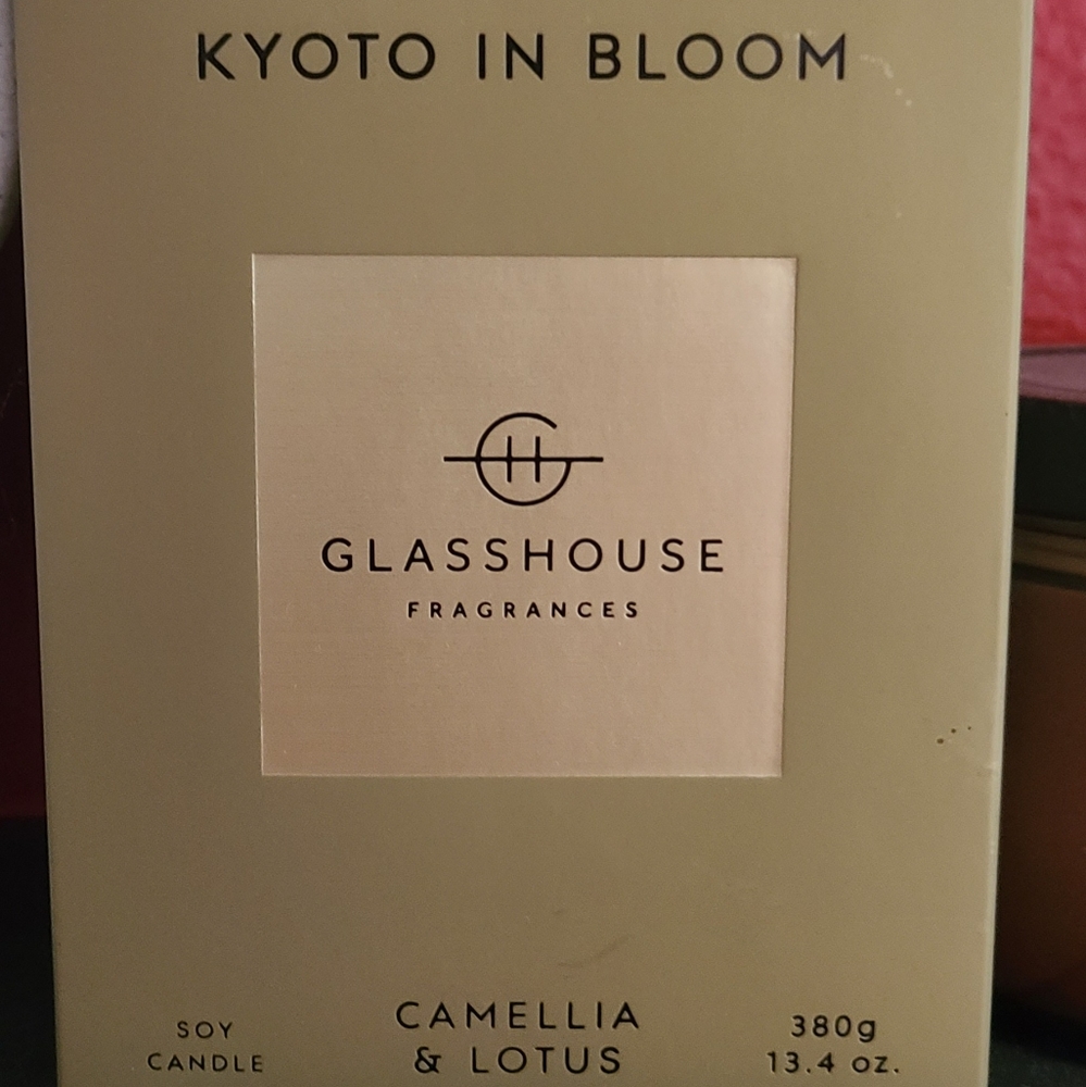 Glasshouse candle
